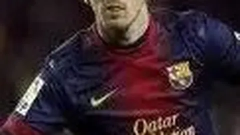 【荣耀瞬间！阿森纳球员埃泽与全场最佳奖杯同框，难忘的胜利之夜永铭心间】