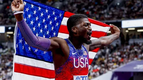 “囧哥逆袭战10-9，击败特鲁姆普夺冠，创造三项辉煌纪录！”